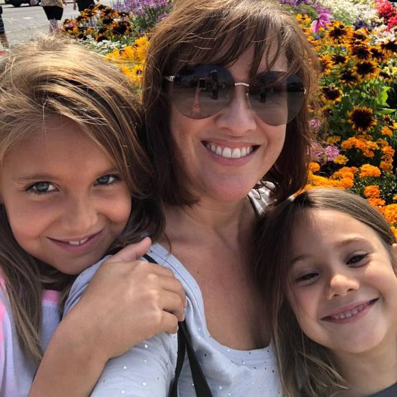 Meet your Posher, Vickie - Picture 1 of 1